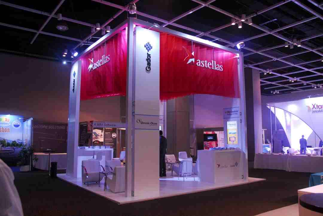 STAND ASTELLAS GADOR