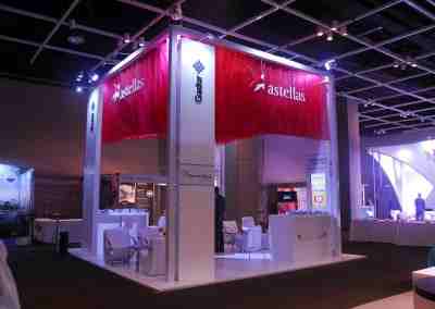 STAND ASTELLAS GADOR